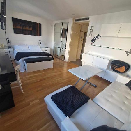 Estupendo Estudio En Pleno Centro De Madrid Appartement Buitenkant foto