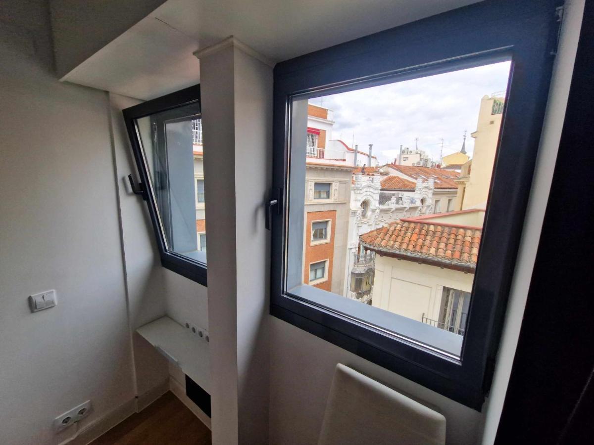 Estupendo Estudio En Pleno Centro De Madrid Appartement Buitenkant foto