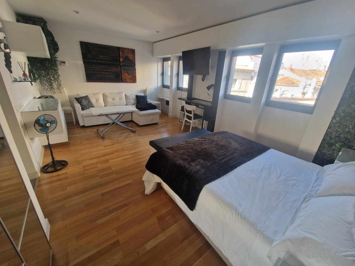 Estupendo Estudio En Pleno Centro De Madrid Appartement Buitenkant foto